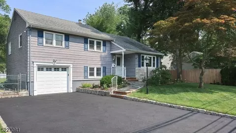 18 Chester Lang Pl, Cranford, NJ 07016