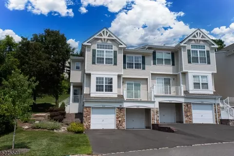 3054 King Ct, Green Brook, NJ 08812