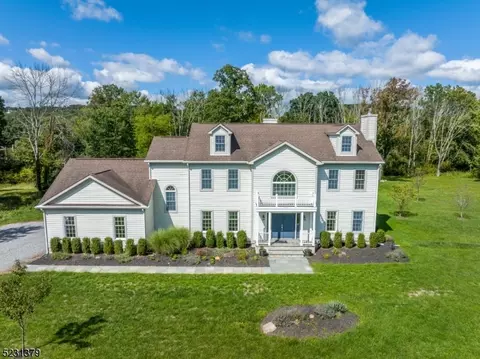 39 Fairmount Rd, Tewksbury Twp, NJ 07830