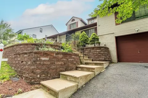 26 Livingston Ave, Dover, NJ 07801