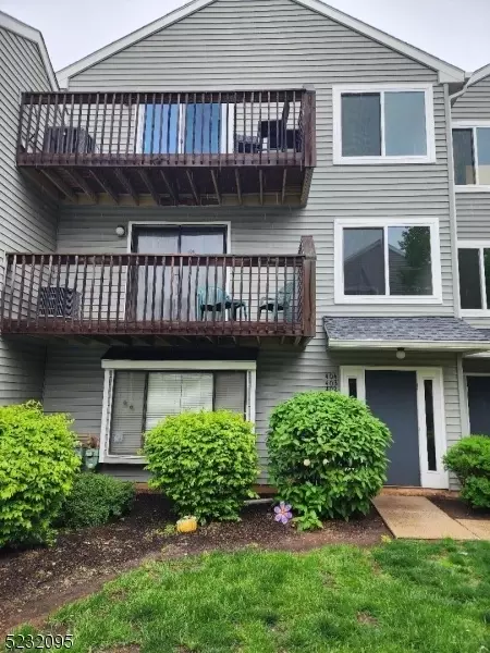 165 Essex Ave, Metuchen, NJ 08840