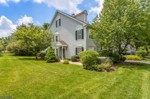 501 Timberbrooke Dr, Bedminster, NJ 07921