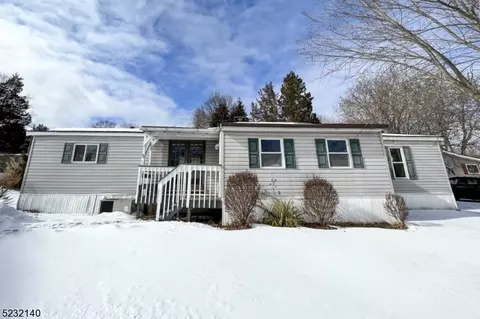 20 Tess Dr, Lafayette Twp., NJ 07462