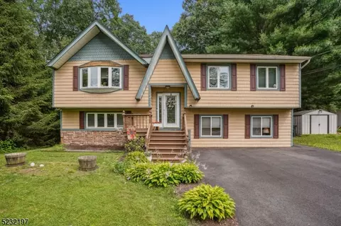 34 Broad Ave, Stanhope, NJ 07874