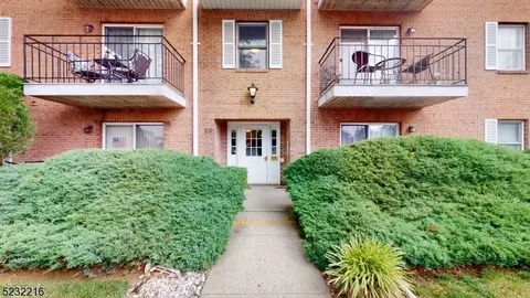 26 John St #2C, Bloomfield, NJ 07003