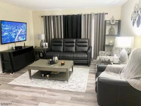 426 Lancaster Ct, Piscataway, NJ 08854