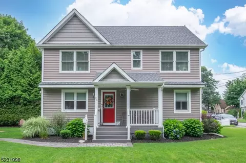 24 Grove St, Pequannock Twp, NJ 07444