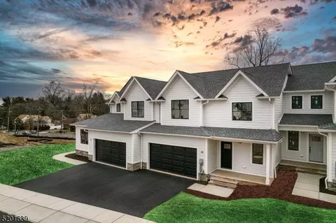 34 Park W, Mountainside, NJ 07092