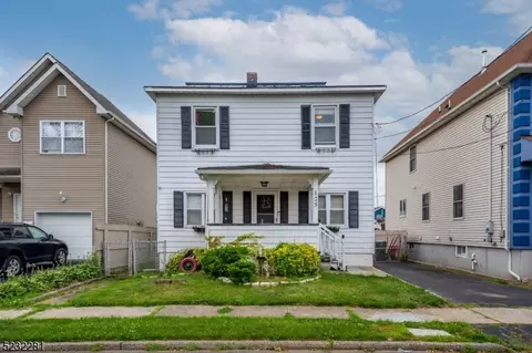 125 Pershing Ave, Woodbridge Twp, NJ 08830