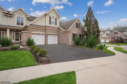 502 Spring Hollow Dr, Hanover, NJ 07927