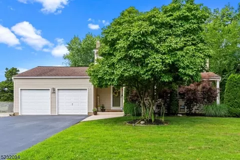 2096 Klockner Rd, Hamilton, NJ 08690