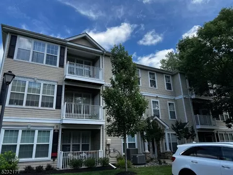 79 Kyle Way, Ewing, NJ 08628