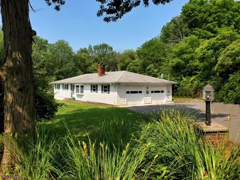 33 Cooke Rd, Blairstown, NJ 07825