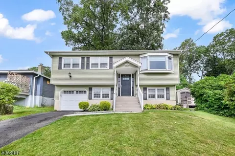 47 Mansel Dr, Roxbury Twp, NJ 07850