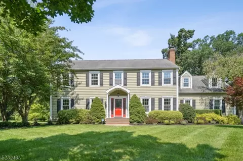 139 Woods End Dr, Bernards, NJ 07920