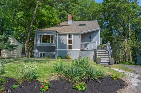 127 Valley View Dr, Rockaway, NJ 07866
