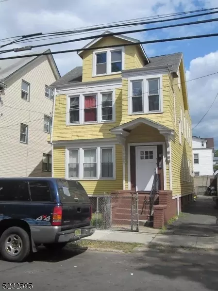 276 Wainwright St, Newark, NJ 07112