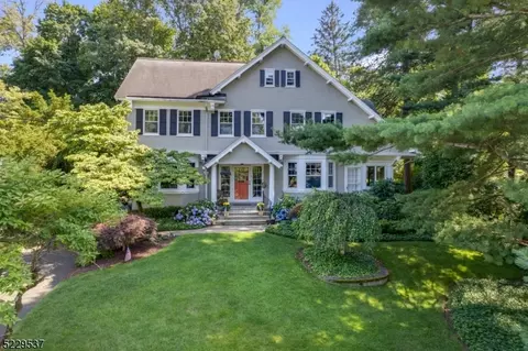 6 Sunset Dr, Summit, NJ 07901