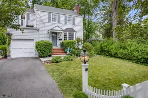 22 Division Ave, Summit, NJ 07901