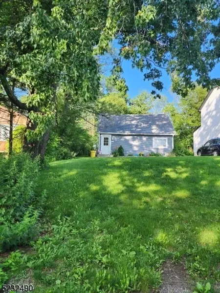 60 Tintle Ave, West Milford, NJ 07480