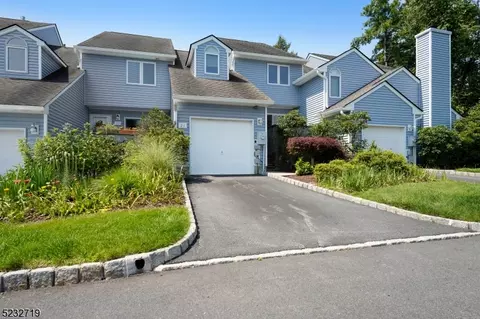 21 Knutsen Dr, West Orange, NJ 07052