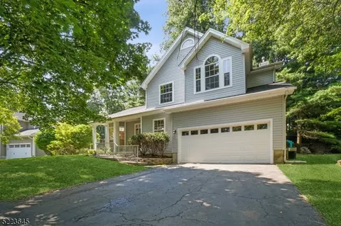 42 Huntington Rd, Bernards, NJ 07920