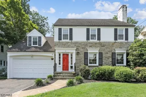 40 Elmwood Pl, Millburn Twp, NJ 07078