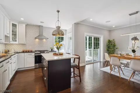 51 Hilton Ave, Maplewood, NJ 07040
