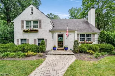3 Fairhill Rd, Westfield, NJ 07090