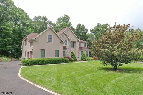 10 Pine Hill Ct, Dover, NJ 07801 photo 1
