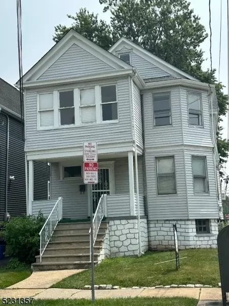 42 Dover St, Newark, NJ 07106