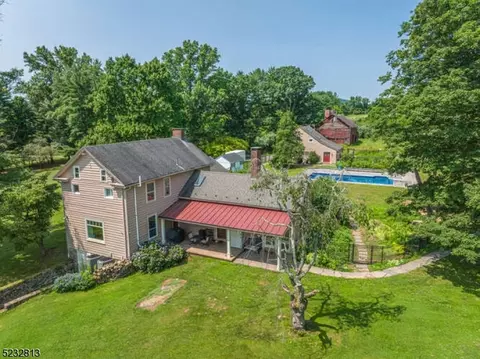 161 Spring Mills Rd, Milford, NJ 08848