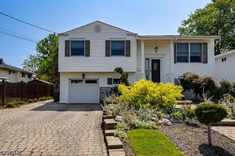 9 Nagle Dr