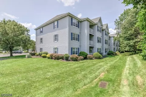 319 Stratford Pl #319, Bound Brook, NJ 08805