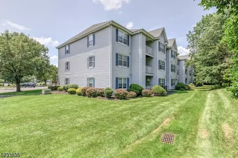 319 Stratford Pl #319, Bound Brook, NJ 08805