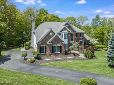 33 Skyview Dr, Sparta, NJ 07871