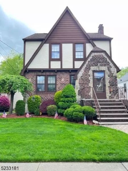 624 Spruce St, Roselle Park, NJ 07204