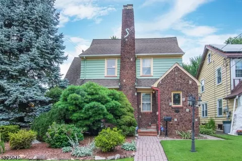 1 Marilyn Pl, Clifton, NJ 07011