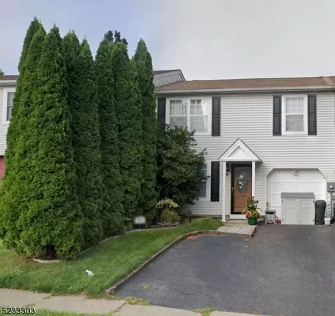 10 Ramapo Way, Washington, NJ 07882