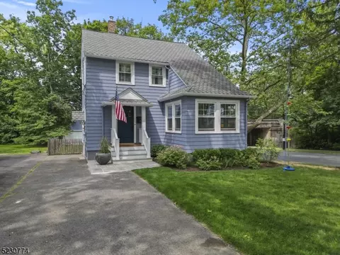 11 Dempster Rd, Chatham, NJ 07928