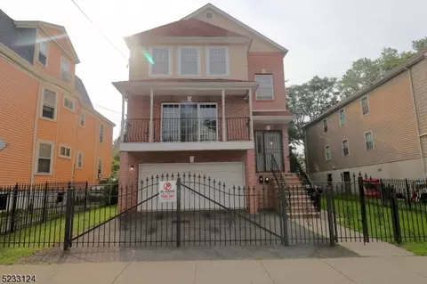 920 S 19th St, Newark, NJ 07108