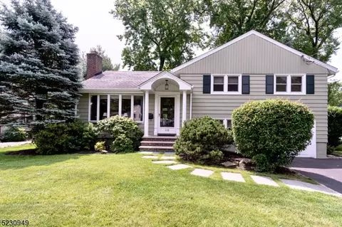 112 Surrey Ln, Westfield, NJ 07090
