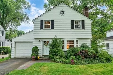 10 Essex Rd, Chatham, NJ 07928