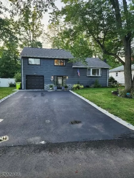 31 Forest Brook Dr, North Plainfield, NJ 07060