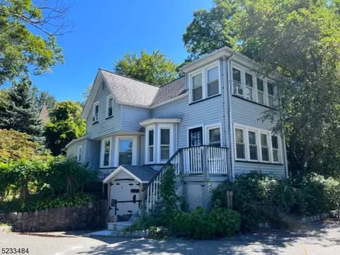10 Simpson Ave, Morris Plains, NJ 07950