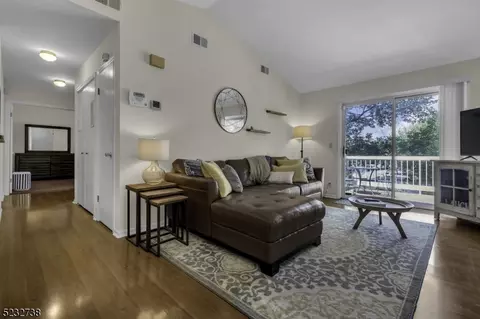 50 Sage Ct, Bedminster, NJ 07921