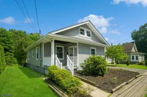 411 Hardwick St, Belvidere, NJ 07823