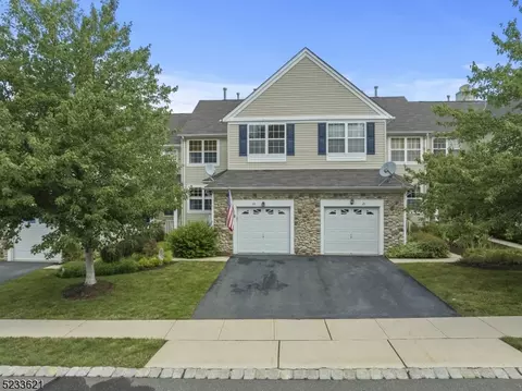 19 Scarlet Oak Dr, Princeton, NJ 08540