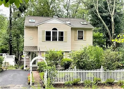 95 N Cherry Rd, Jefferson, NJ 07849