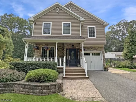 80 Flanders Rd, Mount Olive Twp, NJ 07836
